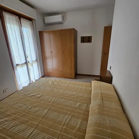 Elettra *